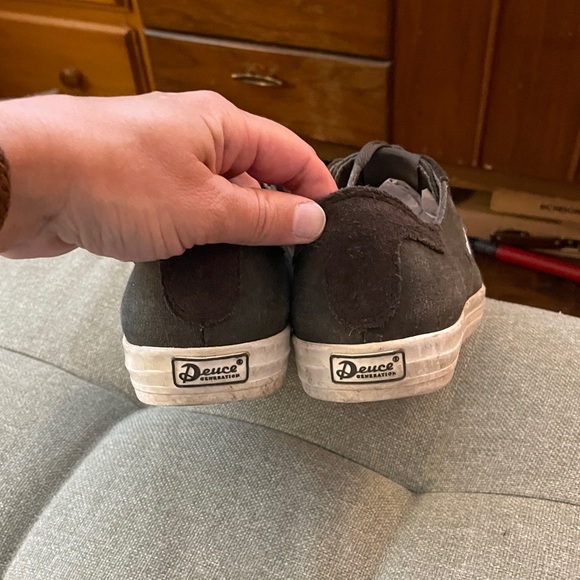 Deuce Brand shoes - Picture 4 of 7
